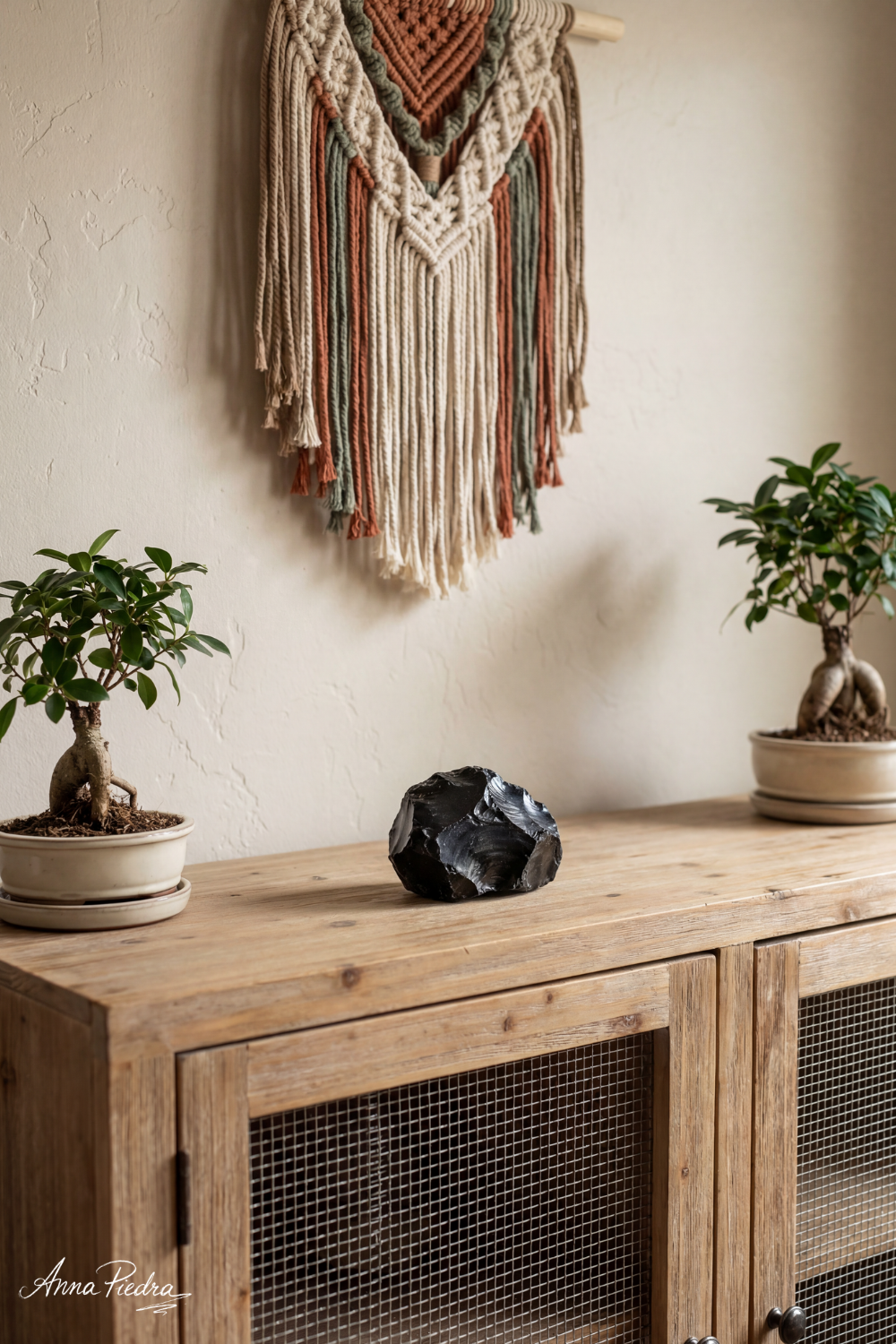 Obsidiana negra en bruto
