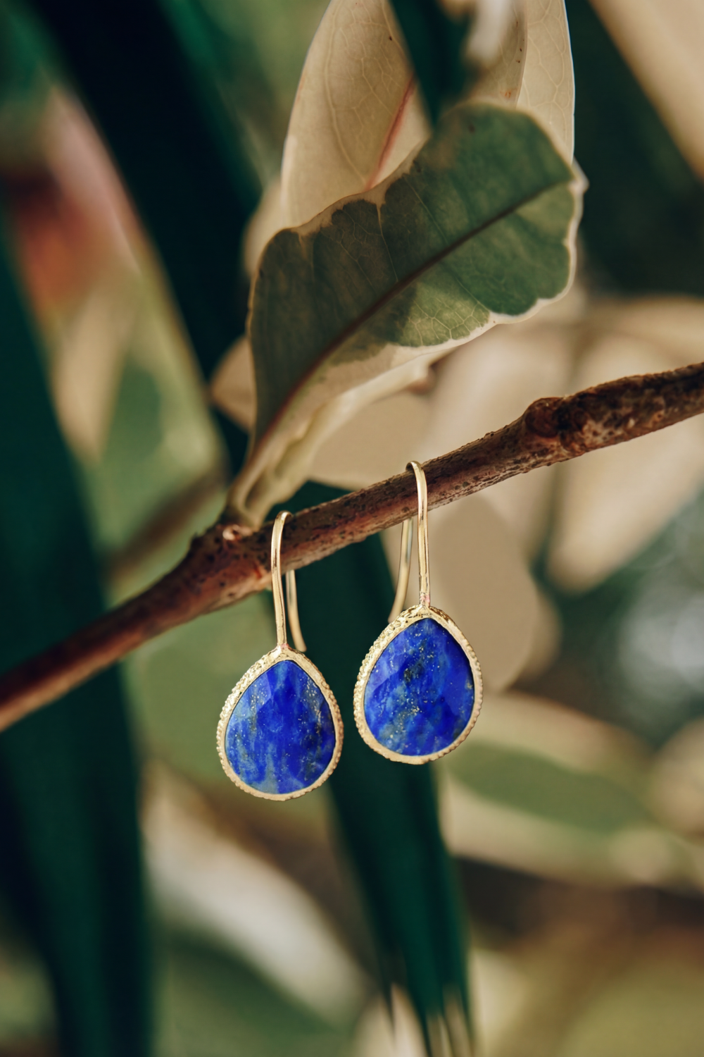 Pendientes lapislazuli dorados
