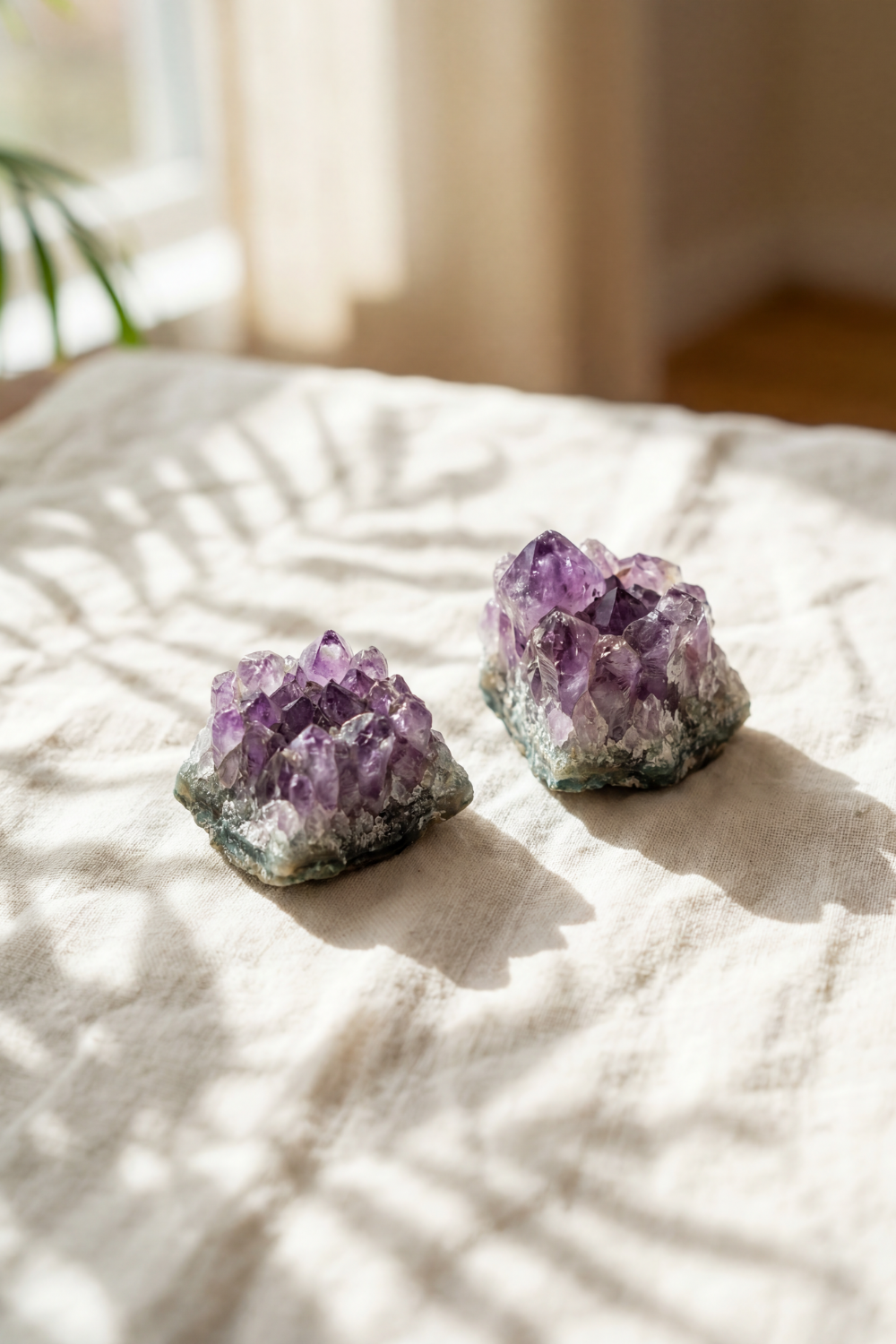 Piedra de amatista en bruto
