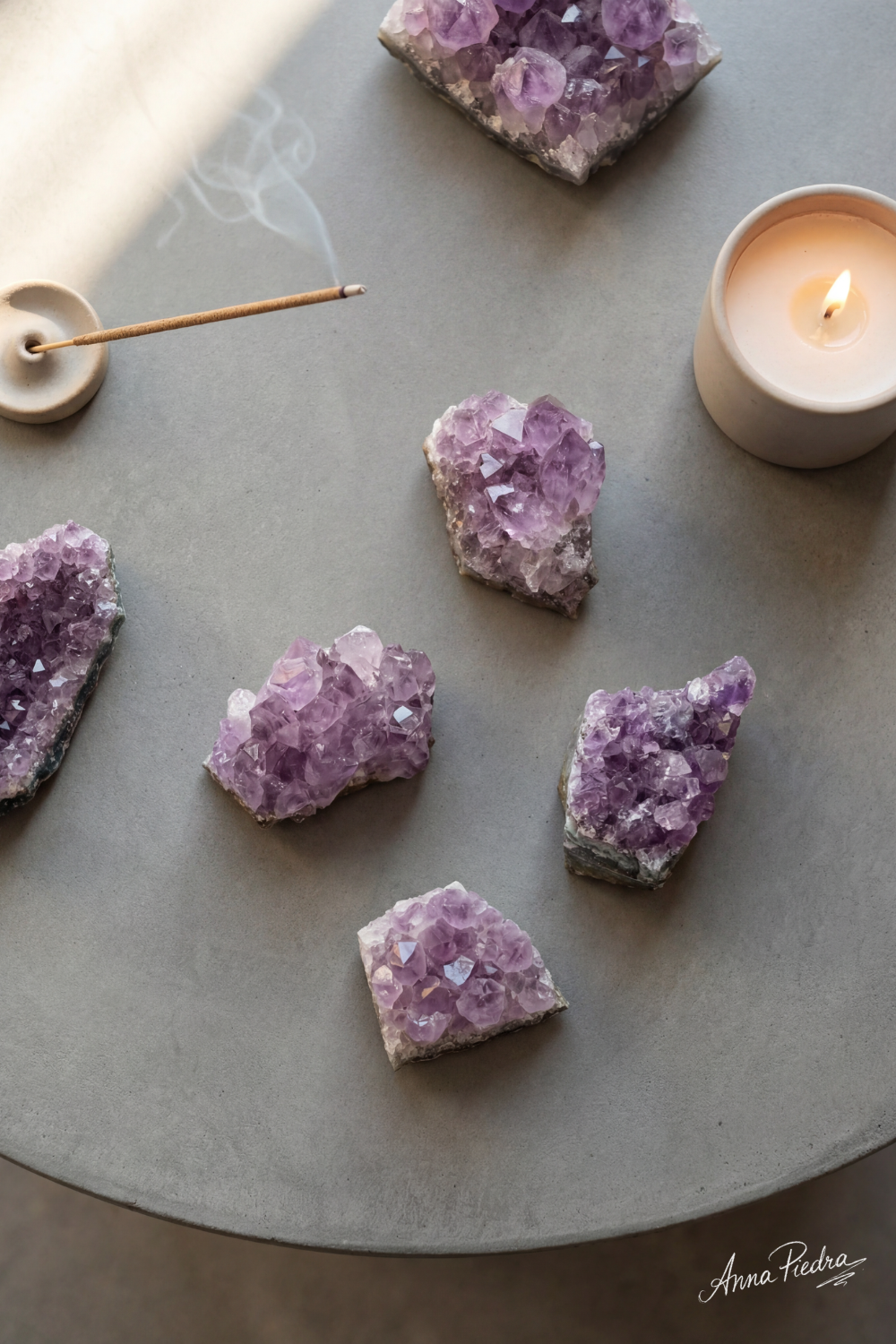 Piedra de amatista en bruto
