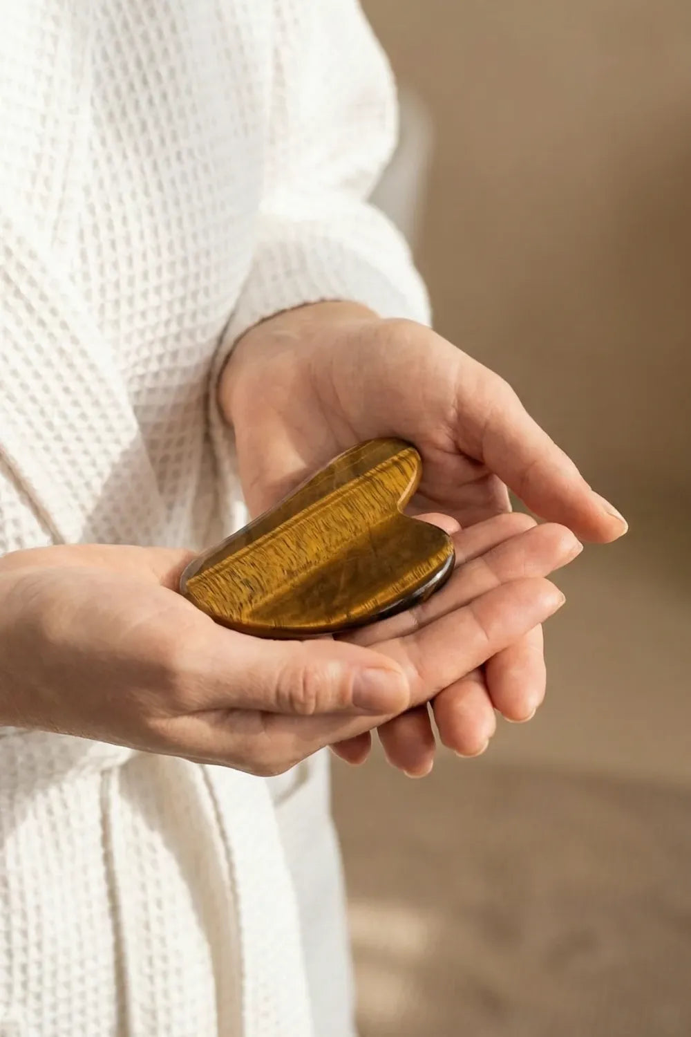 Gua Sha ojo de tigre facial